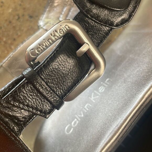 Calvin Klein "Brianne" Flat T-Strap Sandals sz 7.5 - Picture 5 of 9